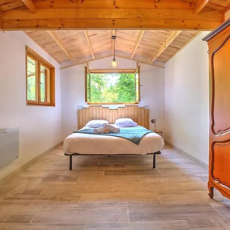 Le Sur Manoire Chalet